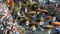 Los silleteros regresaron a ellas para festejar junto a cientos de ciudadanos locales y extranjeros una nueva versión del evento más importante y tradicional de la Feria de las Flores. Foto: MANUEL SALDARRIAGA QUINTERO.
