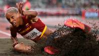 Yulimar Rojas, hizo historia en Tokio 2020 al ganar la medalla de oro y batir el récord olímpico y mundial, en el salto triple femenino. Foto AFP