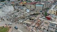  El terremoto también derribó más de 3.200 edificios en ambos países. Foto: Getty