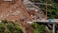 Cayeron miles de metros cúbicos de tierra sobre el nuevo corredor vial, el cual aún no se encuentra en operación, por lo que no hubo afectación en la movilidad desde y hacia el Suroeste antioqueño. Foto: Camilo Suárez Echeverry