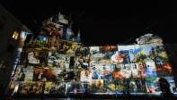 En Liviv, Ucrania, la iglesia de la guarnición de San Pedro y San Pablo se iluminó durante la gira de arte ligero “Conmemoración. Luz para la esperanza” del artista suizo Gerry Hofstetter quien iluminó varios edificios en esta ciudad. FOTO: GETTY