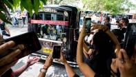 El cuerpo del cantante fue llevado a Valledupar donde se realizarán homenajes antes de su sepultura. Foto Julio César Herrera