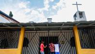 La Parroquia Misionera Infancia de Jesús está ubicada en el barrio Manrique, Altos de la Cruz, zona Nororiental de Medellín. 