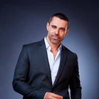 Emmanuel Esparza llegó a Colombia en 2010 como protagonista de La Pola, desde entonces ha estado en varios proyectos, ahora con Romina Poderosa, que se estrena este miércoles 31 de mayo. FOTO Cortesía Caracol