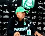 El técnico Hernán Darío Herrera durante la rueda de prensa en Guarne. FOTO CORTESÍA ATLÉTICO NACIONAL