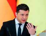 Volodomir Zelenski (derecha) le reclamó en su visita -al Jefe de la OTAN, Jens Stoltenberg, el ingreso rápido de su país a ese tratado. FOTO GETTY