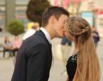 Los besos liberan hormonas como la dopamina y la oxitocina, que están relacionadas con el afecto y el cariño. FOTO: Pxfuel