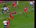 Esta fue la acción polémica previo al gol de Nacional de Uruguay. FOTO CAPTURA DE PANTALLA VIDEO CONMEBOL