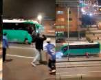 Los hinchas de Millonarios atacaron a los hinchas del DIM con palos y piedras. FOTO CAPTURAS DE PANTALLA