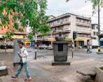 En la Plaza Rojas Pinilla, en el centro de Medellín, fue encontrada la persona que acabó con la racha sin homicidios en Medellín. FOTO: CORTESÍA