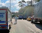 La imagen corresponde al primer accidente de esta racha, registrado el pasado miércoles en la autopista Norte, en el barrio Toscana. FOTO CORTESÍA