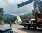 Los trabajos para habilitar una tubería flexible alterna continúan. FOTO: COLPRENSA