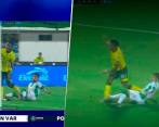 La polémica jugada que derivó en el triunfo de Alianza sobre Nacional. FOTO PANTALLAZOS TOMADOS DE WIN SPORTS