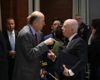 El canciller, Álvaro Leyva, con el secretario de Seguridad Nacional de Estados Unidos, Alejaandro Mayorkas. FOTO: Cortesía Cancillería