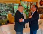 César Gaviria (izq.) y Gustavo Petro (der.) se reunieron este lunes durante dos horas y media para hablar de la posible alianza entre el expresidente y el líder del Pacto Histórico, de cara a las elecciones de este año. FOTO CORTESÍA