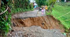 Así quedó la vía del corregimiento La Herradura, en el municipio de Armenia. FOTO: Cortesía.