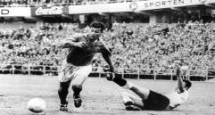 El francés Just Fontaine murió siendo el máximo goleador de los Mundiales con 13 anotaciones en 1958. FOTO EFE 
