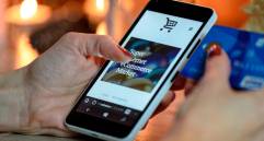 En 2020, según la Superfinanciera, se hicieron 5.230 millones de operaciones bancarias a través de móviles en Colombia Foto: Pixabay