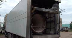 Así se ve uno de los supuestos 13 crematorios móviles que estarían en Mariúpol. FOTO CORTESÍA