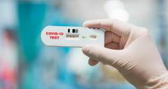 El Ministerio de Salud autorizó la comercialización de pruebas caseras para identificar el covid-19. FOTO getty