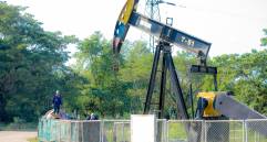 Según el registro del Ministerio de Minas y Energía, en el 2020 la producción de crudo de Colombia cerró en 781.300 barriles promedio día, lo que significó una caída frente a lo ocurrido en el 2019. FOTO juan antonio sánchez