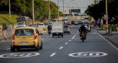 El límite de velocidad a 50 km por hora permitió salvar doce vidas en 2021, según la Secretaría de Movilidad. FOTO JULIO CÉSAR HERRERA