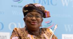 Ngozi Okonjo-Iweala, directora general de la OMC, detalló los efectos de la pandemia y la guerra en el comercio. FOTO EFE