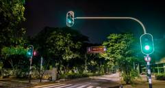 El vandalismo contra los semáforos creció más del 550 % en 2020, informó la Secretaría de Movilidad de Medellín. FOTO CARLOS VELÁSQUEZ