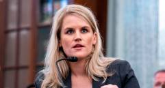 Frances Haugen, exempleada de Facebook filtró información que demuestra que la compañía ha mentido a usuarios y gobiernos Foto: EFE