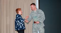 María Vélez fue reconocida en 2011 como la mejor instructora de las Fuerzas Especiales de la Fuerza Aérea de Estados Unidos. FOTO cortesía