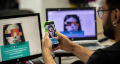 Con la herramienta DIP los colombianos tienen la oportunidad de diagnosticarse, saber qué tan vulnerables son frente a la desinformación y la polarización. FOTO Camilo Suárez