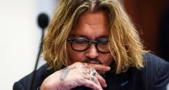 Johnny Deep ha interpretado personajes muy famosos en las películas de Hollywood, como el pirata Jack Sparrow, el excéntrico Willy Wonka y el joven Manos de Tijera. FOTO: EFE.