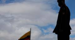 Los militares aplaudieron la petición del presidente Duque. FOTO COLPRENSA ÁLVARO TAVERA.