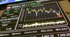 Mercados en todo el mundo estaban a la espera de la decisión de la FED. FOTO EFE