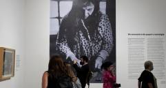 “Violeta Inédita” es el título de la exposición que reúne el trabajo pictórico de la compositora chilena. Foto: Efe.