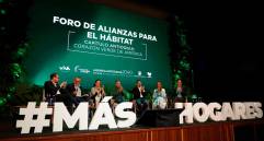 Líderes de los sectores gubernamental, empresarial y académico dialogaron en torno al déficit habitacional en Latinoamérica y propusieron estrategias para reducirlo a cero. Foto: CORTESÍA 
