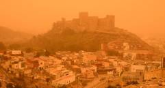 Calima cubre Andalucía y amplias partes de España. Foto: EFE