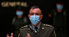 Jorge Luis Vargas, director de la Policía Nacional, dijo que las aeronaves de la institución están listas para la aspersión aérea con glifosato. FOTO Colprensa.