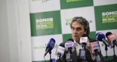 Rueda de prensa en la que el candidato Sergio Fajardo presentó a Luis Gilberto Murillo como su candidato a la Vicepresidencia de la República. Foto: Colprensa - Sergio Acero.