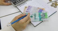 Es importante que la entidad donde se invierta el dinero sea regulada por la Superintendencia Financiera, ya que esto disminuye el nivel de riesgo. Foto: Edwin Bustamante