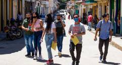 Según el estudio, la población joven del país está altamente afectada por fenómenos de desajuste del mercado laboral. FOTO jaime pérez