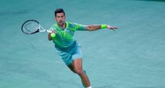 El serbio Novak Djokovic avanzó a los cuartos de final en Dubái, busca su sexto trofeo en esta competencia. FOTO getty