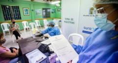 Pese al avance de la vacunación, el cuarto pico de covid se viene profundizando en Colombia. FOTO JUAN ANTONIO SÁNCHEZ