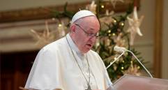En su mensaje de Navidad, Francisco también oró por América, continente golpeado fuertemente por la pandemia. FOTO AFP