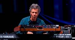 El artista dejó un mensaje para sus amigos y afirmó que la riqueza de su vida había sido tocar con muchos de ellos. Foto Efe