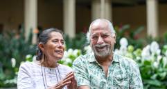 El maestro de teatro peruano Miguel Rubio es reconocido por dirigir a su famoso grupo Yuyachkani y Carolina Viva por el grupo Punto Cadeneta Punto. FOTO Camilo Suárez 