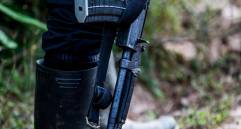 El ladrón atemorizaba a los habitantes locales portando un fusil y pasamontañas. FOTO IMAGEN DE REFERENCIA: JULIO CÉSAR HERRERA ECHEVERRI