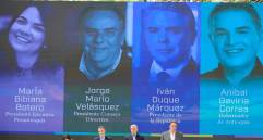 En la mesa principal del evento estuvieron María Bibiana Botero, presidenta de Proantioquia; Jorge Mario Velásquez, presidente del consejo directivo; el presidente Iván Duque y el gobernador Aníbal Gaviria. FOTO: JAIME PÉREZ