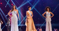 Las tres finalistas del concurso Miss Universe Colombia 2021: María Alejandra López Pérez (Risaralda, segundo puesto), Valeria María Ayos Bossa (Cartagena, ganadora) y Franselys Santoya Ariza (Bolívar, tercer puesto). FOTO Cortesía miss universe colombia.