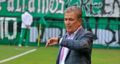 El técnico Jorge Luis Pinto durante el partido en el que el Cali cayó como local frente al Pereira. FOTO COLPRENSA